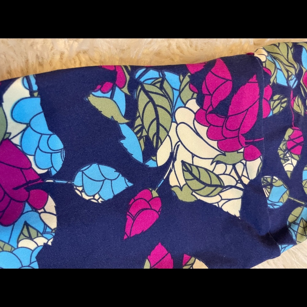 Lularoe Floral Leggings - Picture 3 of 6
